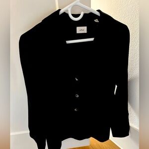 Aritzia Wilfred "Freeform Shirt" Size XXS Black